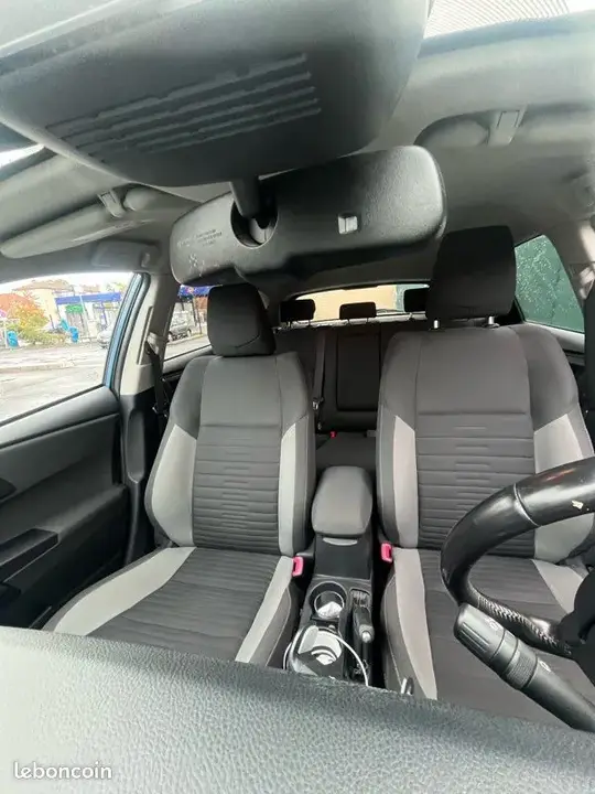 Toyota Auris 2015 photo 3