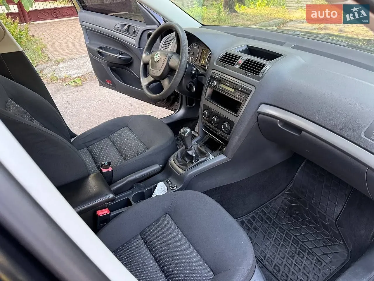 Skoda Octavia 2011 photo 3