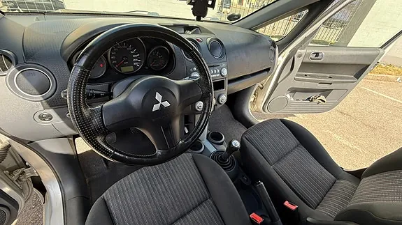 Mitsubishi Colt 2008 photo 2
