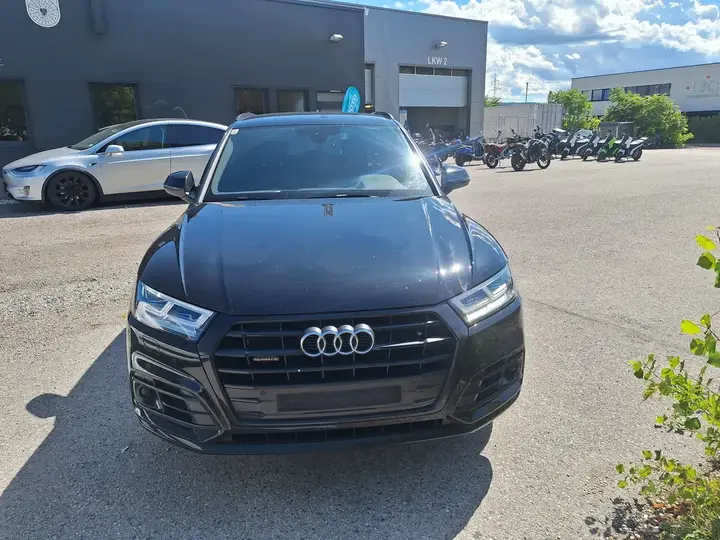 Audi Q5 2021 photo 2