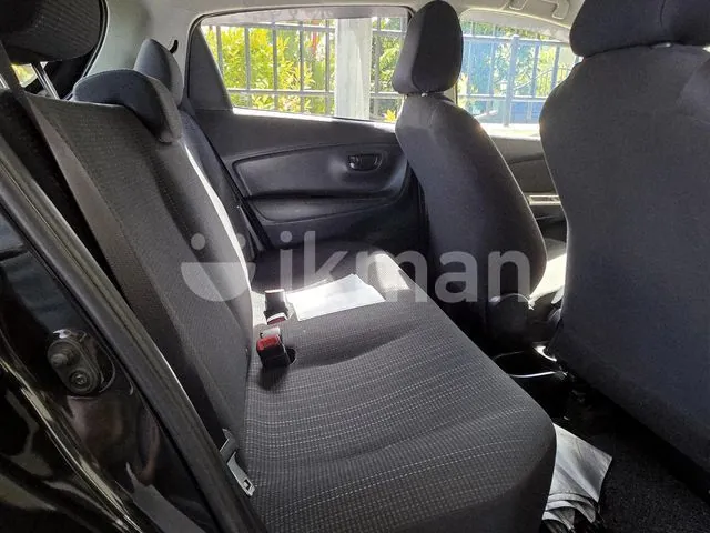 Toyota Vitz 2016 photo 2