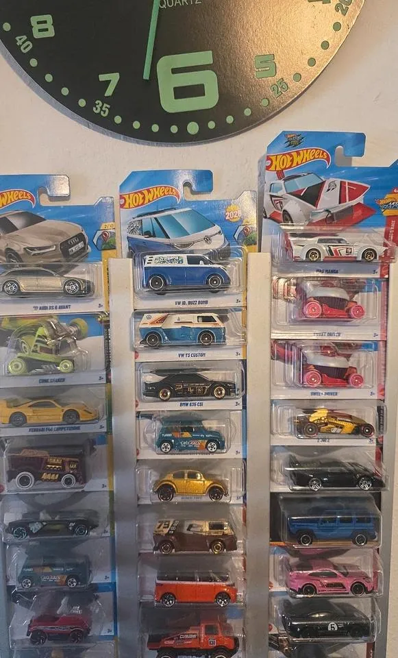 Hot Wheels Treasure Hunt Autos Neu