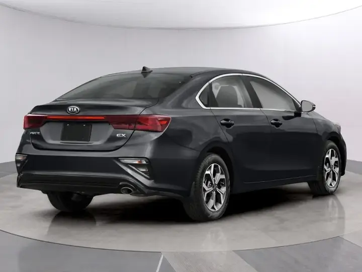 Kia Forte 2020 photo 2