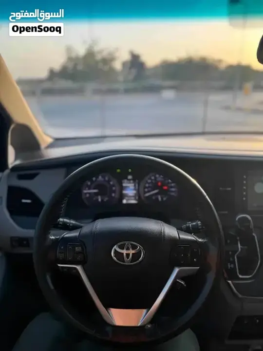 Toyota Sienna 2016 photo 2