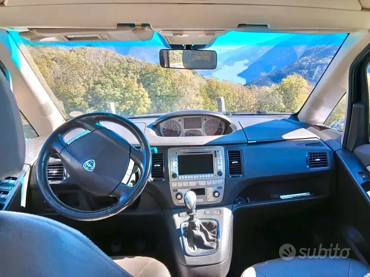 Lancia Musa 2011 photo 3