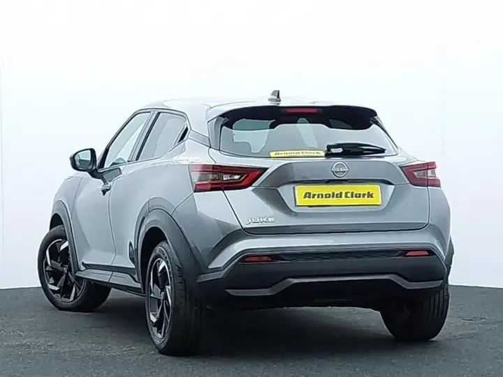 Nissan Juke 2023 photo 2