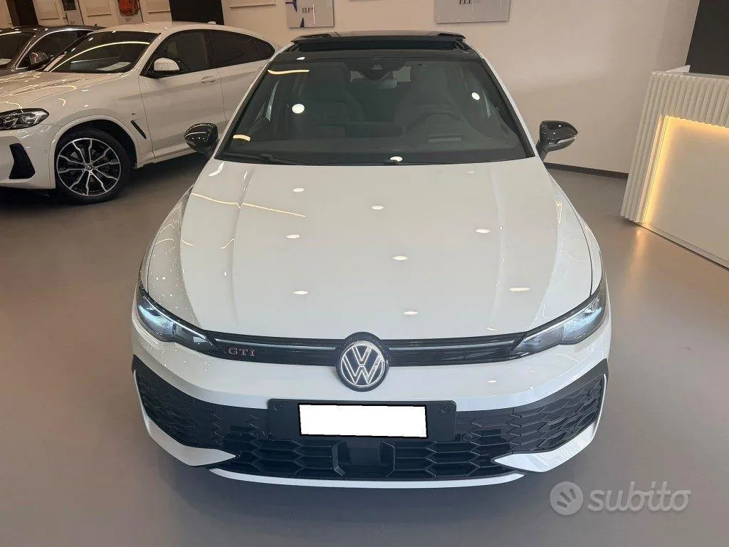 Volkswagen Golf 2024 photo 3