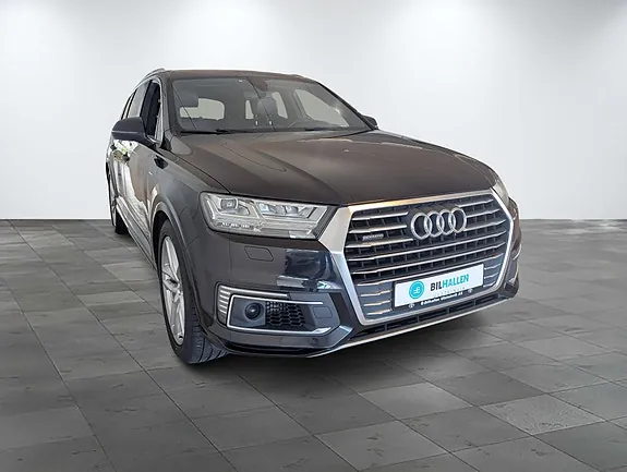 Audi Q7 2017 photo 3
