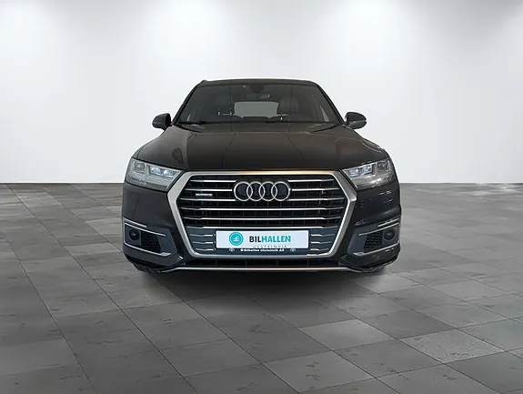 Audi Q7 2017 photo 2