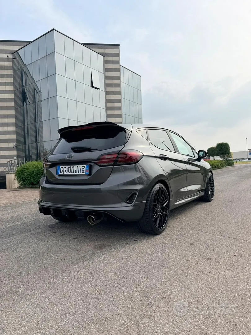 Ford Fiesta 2022 photo 2