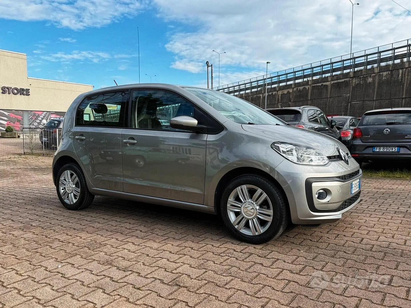 Volkswagen Up 2017 photo 3