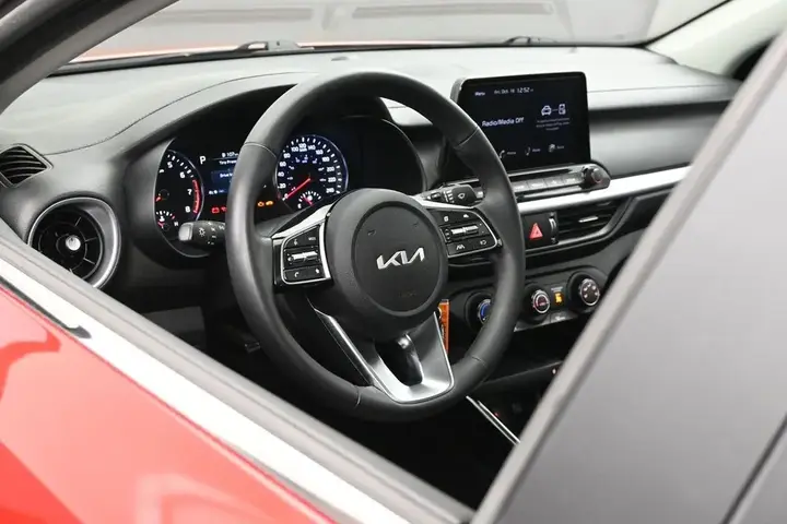 Kia Forte 2023 photo 5