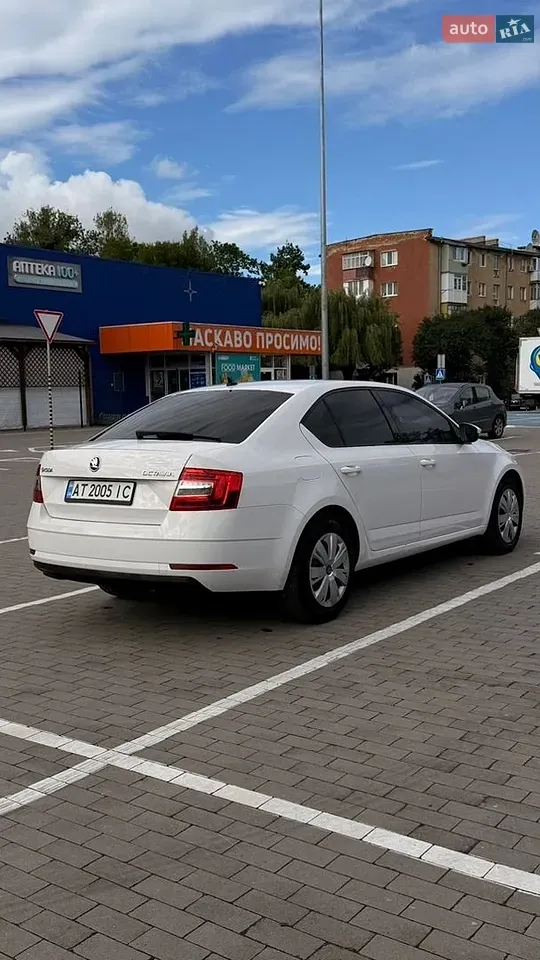 Skoda Octavia 2018 photo 5