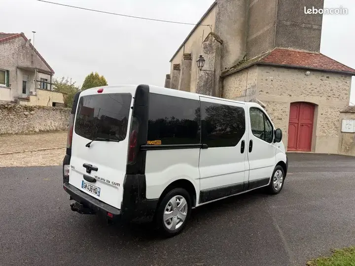 Opel Vivaro 2005 photo 2