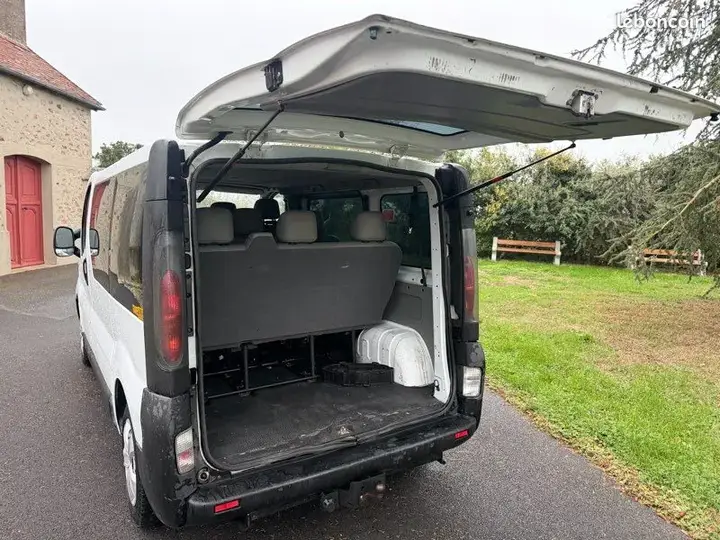 Opel Vivaro 2005 photo 3