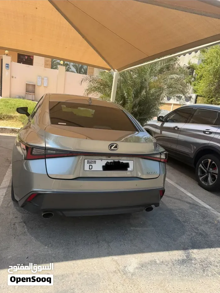 Lexus Is 300 2023 photo 2