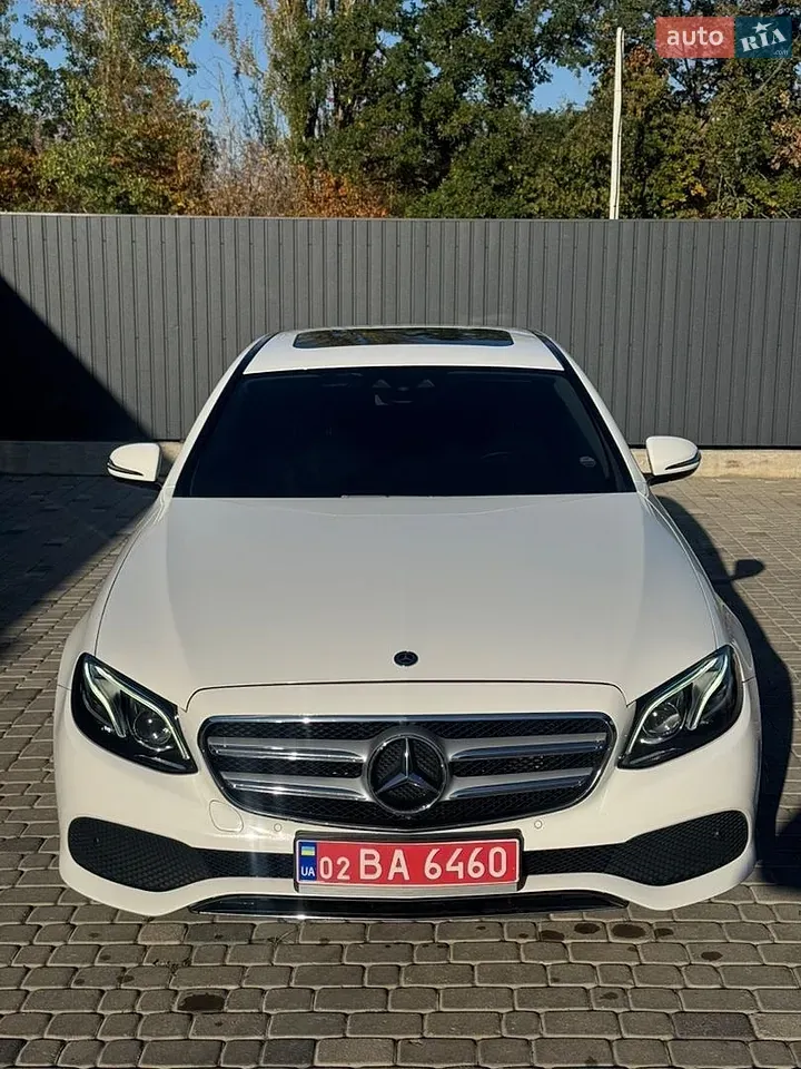 Mercedes-Benz E-Class 2017 photo 4