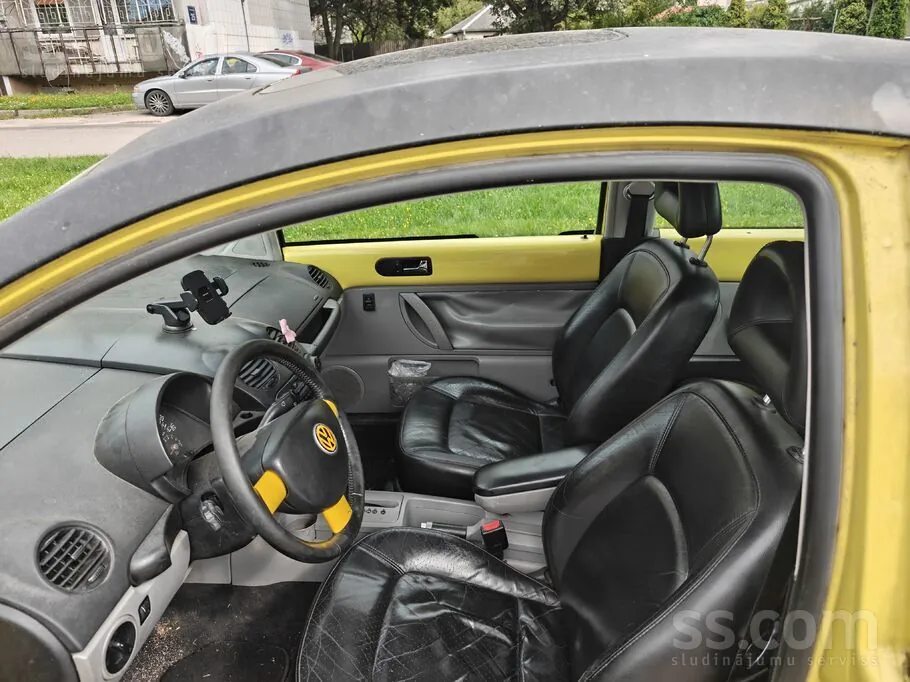 Volkswagen Beetle 2000 photo 3