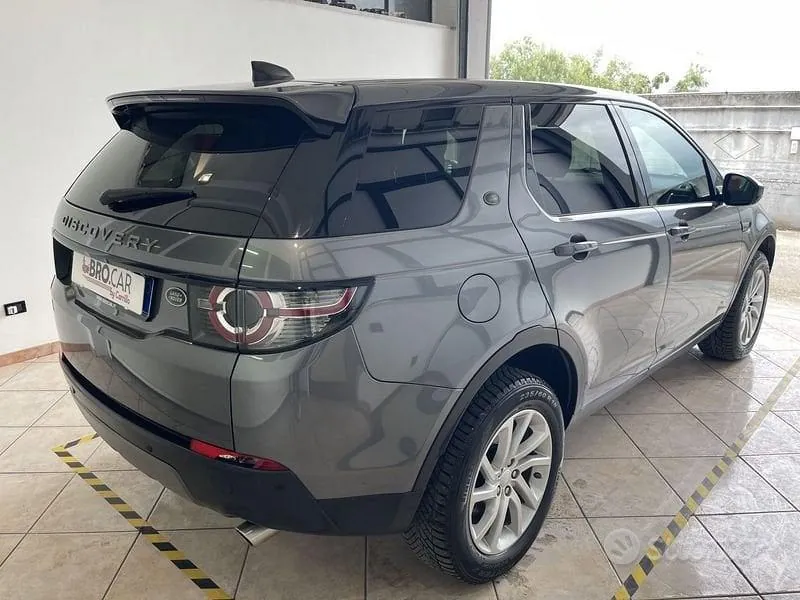 Land Rover Discovery Sport 2019 photo 3