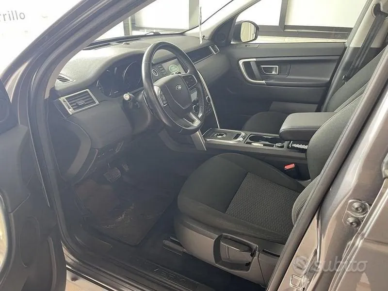 Land Rover Discovery Sport 2019 photo 5