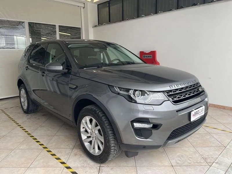 Land Rover Discovery Sport 2019 photo 2