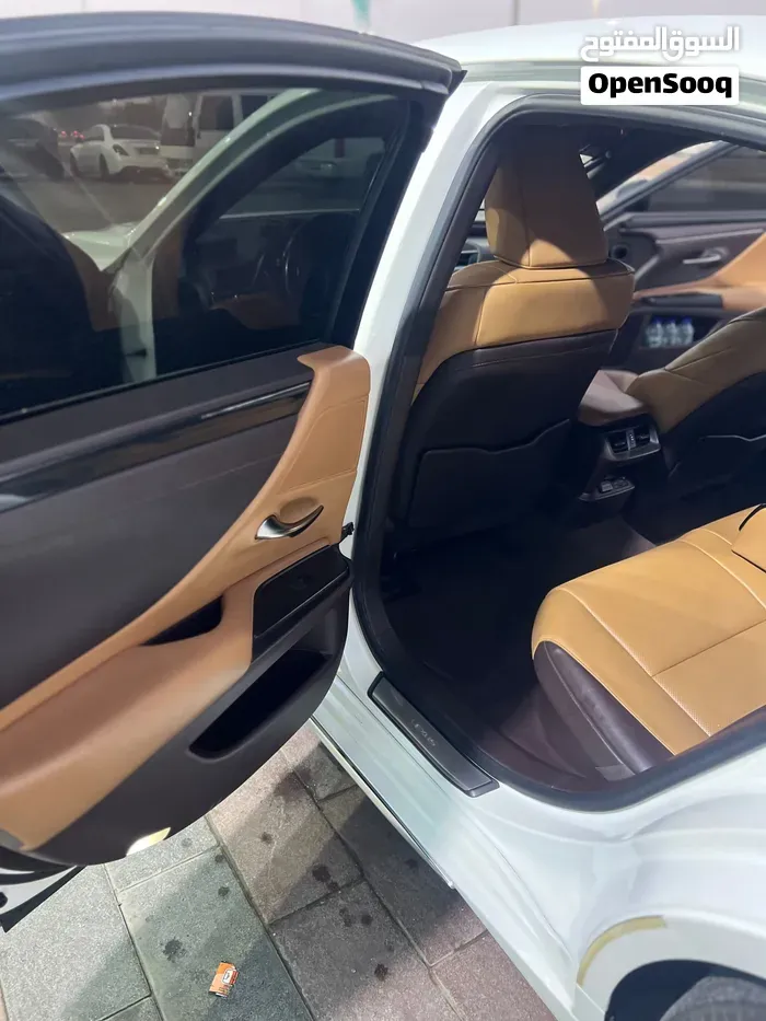 Lexus Es 2020 photo 2