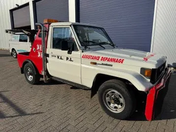 Toyota Landcruiser photo 3