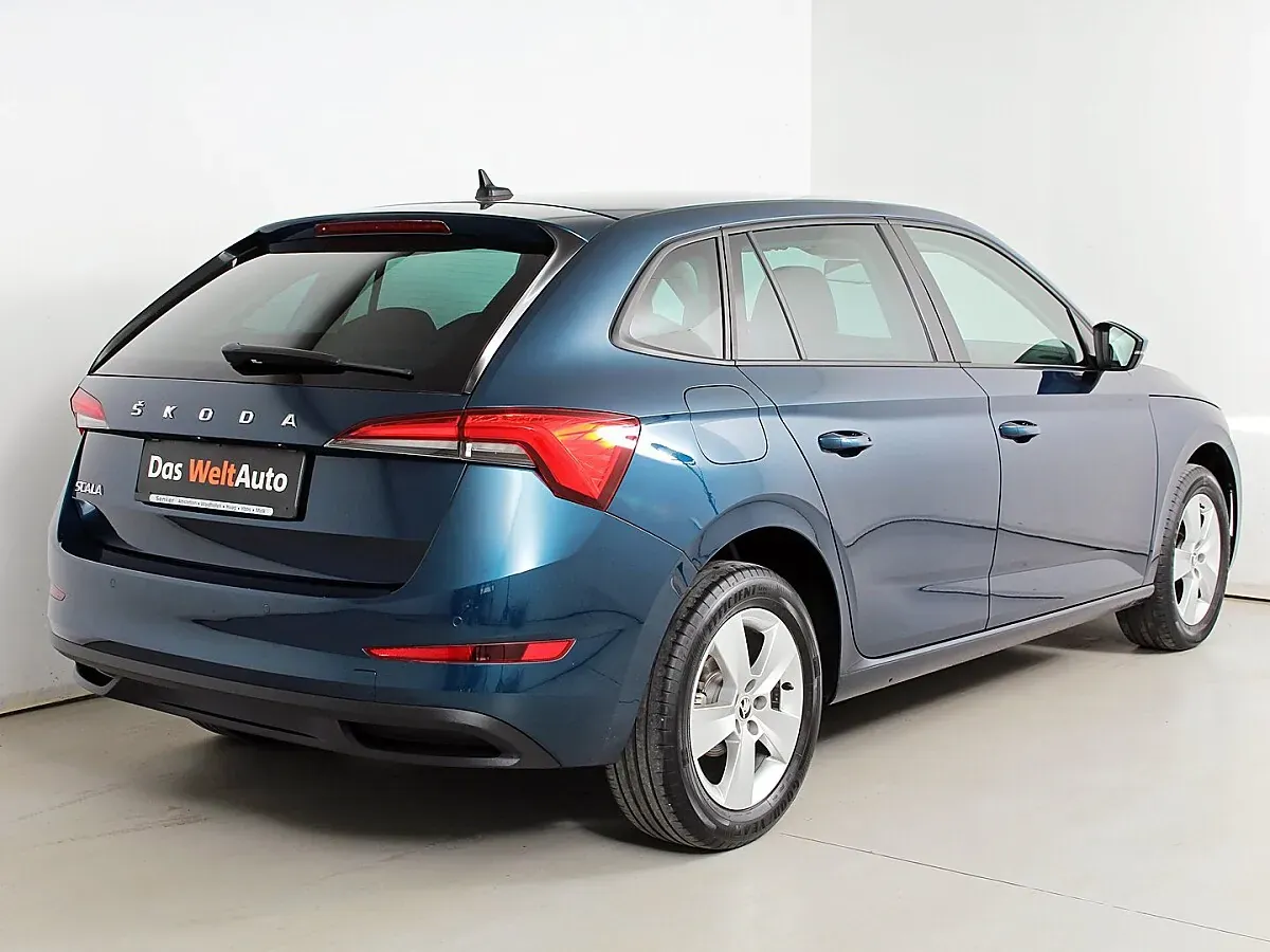 Skoda Scala 2021 photo 2