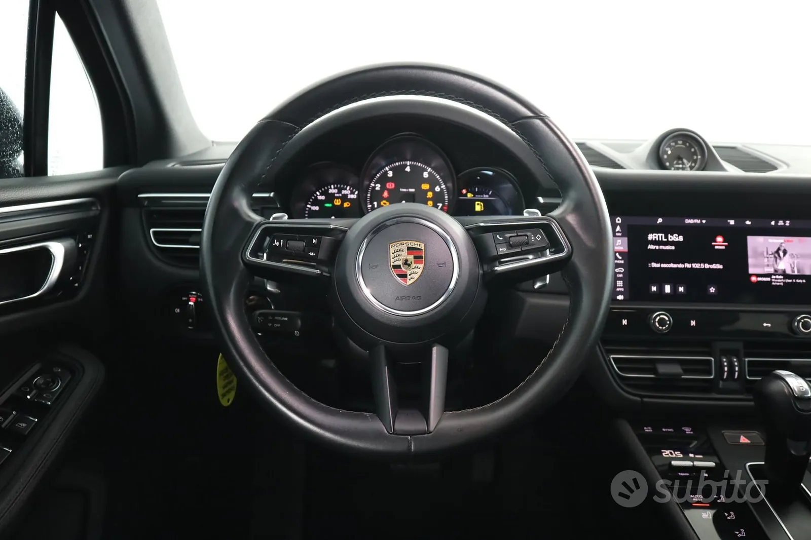 Porsche Macan 2023 photo 5