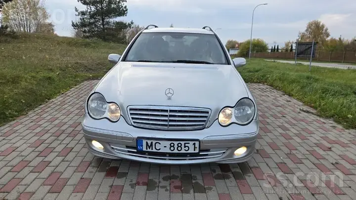 Mercedes-Benz C200