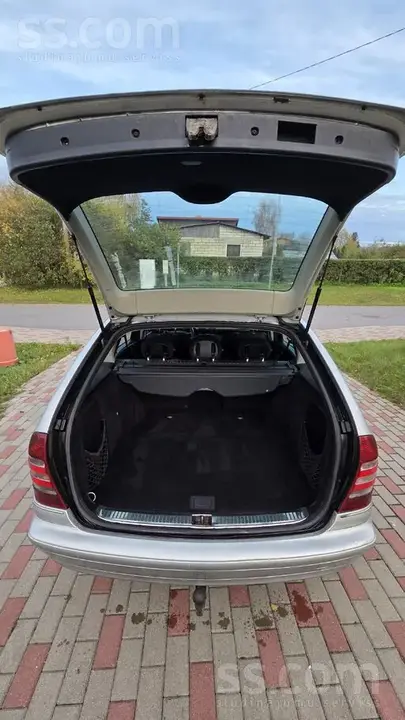 Mercedes-Benz C200 2004 photo 5