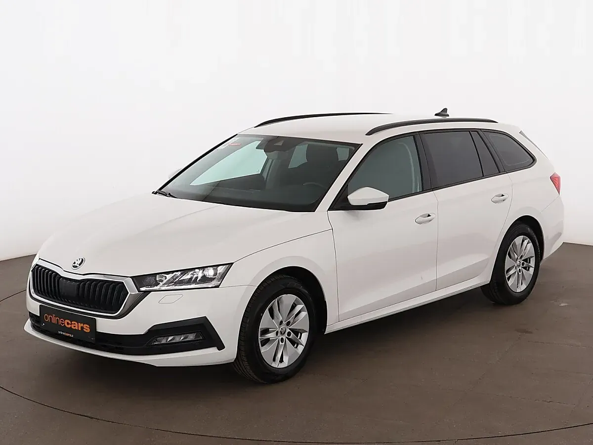 Skoda Octavia 2023 photo 2
