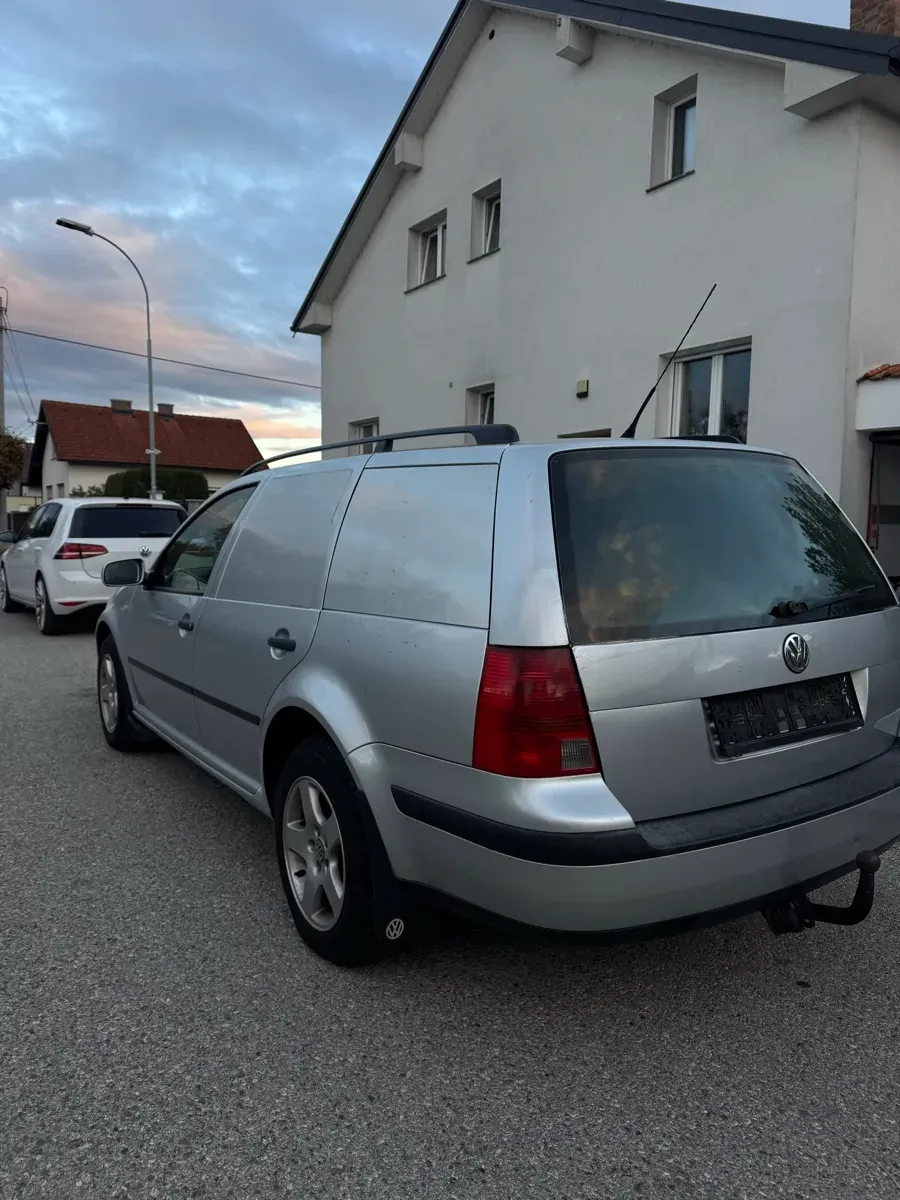 Volkswagen Golf 2002 photo 3