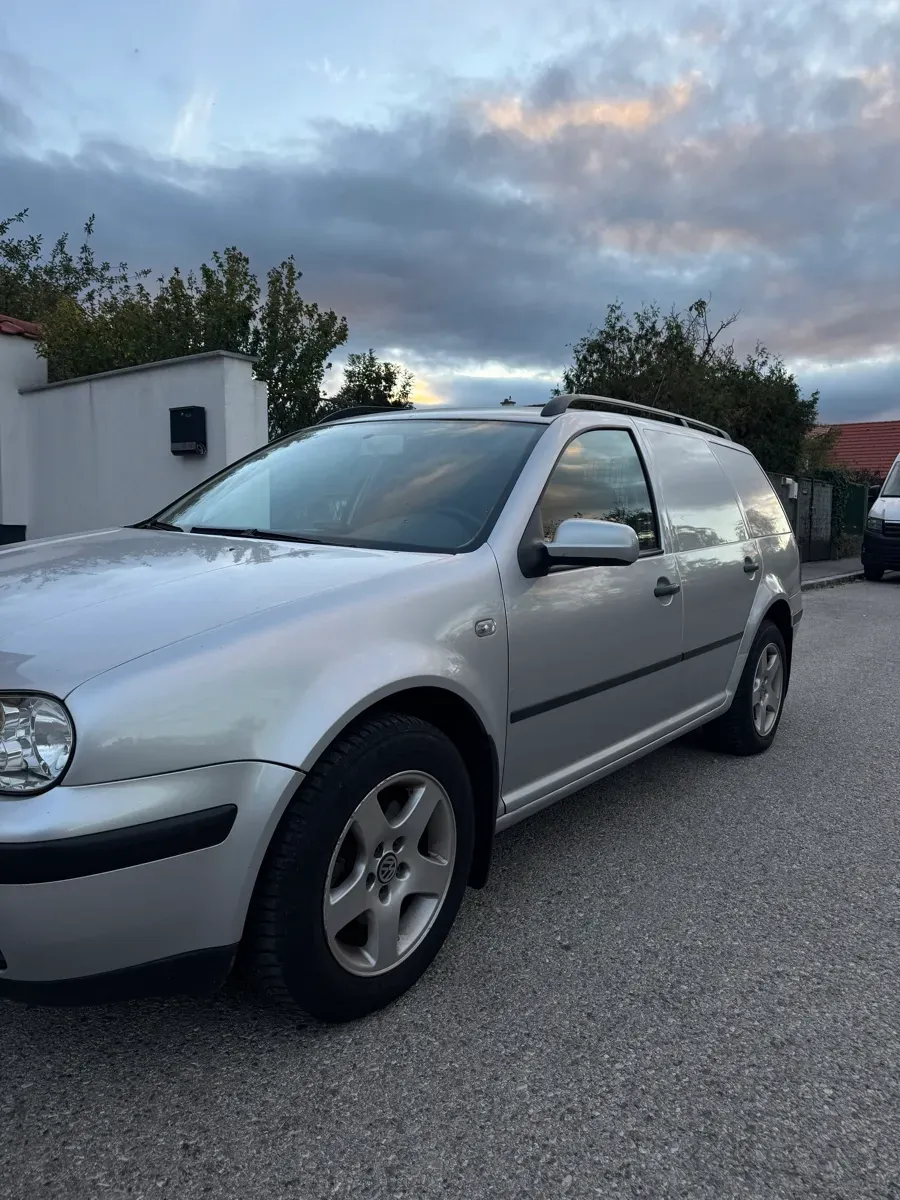 Volkswagen Golf 2002 photo 2
