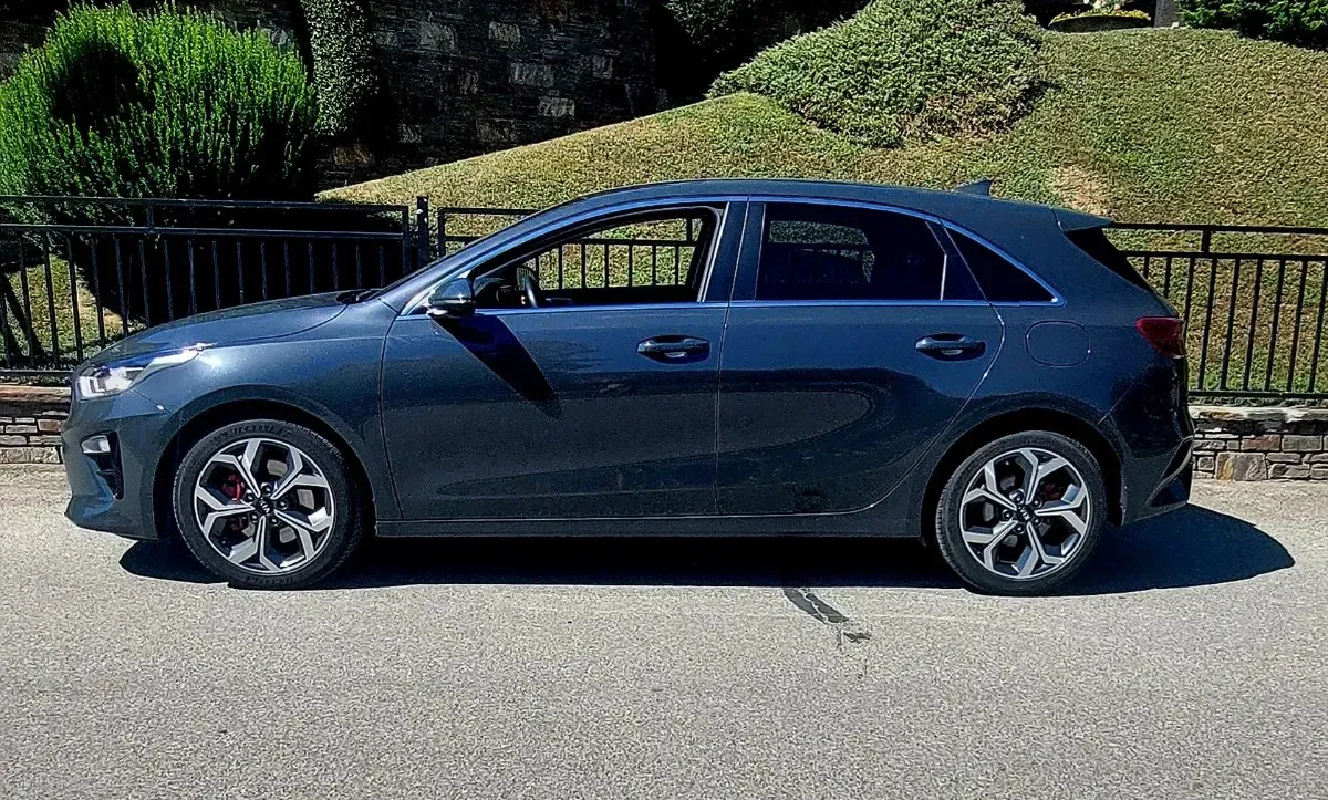 Kia Ceed 2021 photo 2