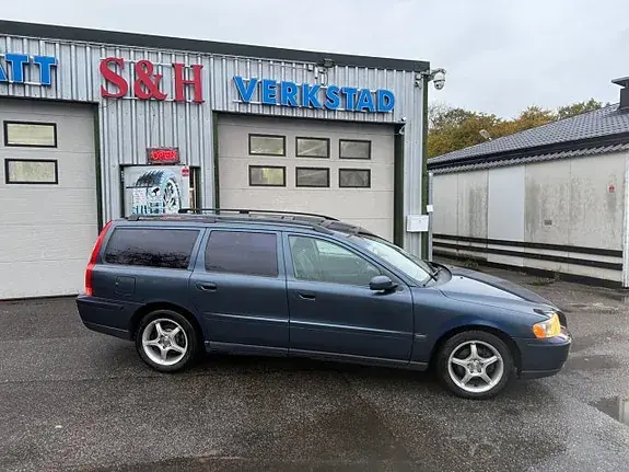 Volvo V70 2006 photo 2