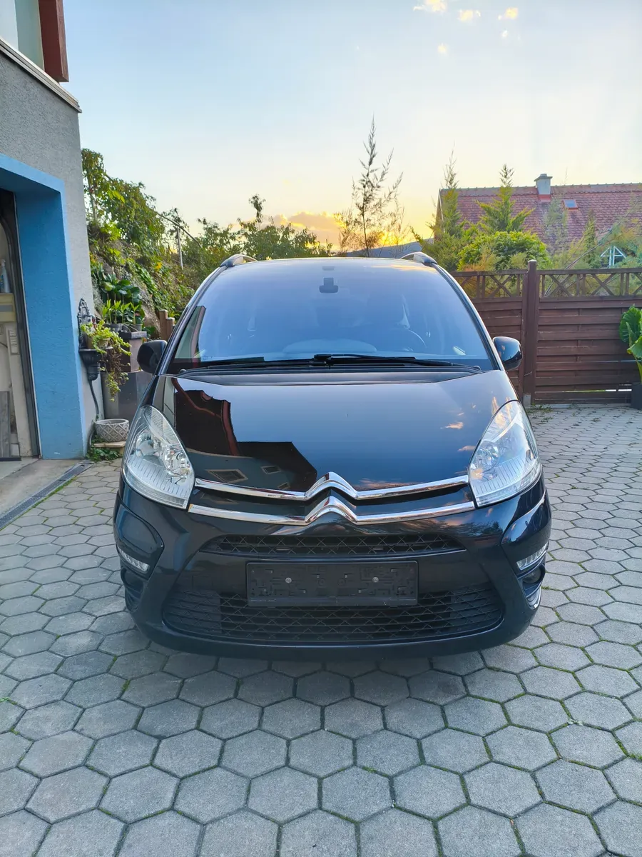 Citroen C4 Picasso 2011 photo 2