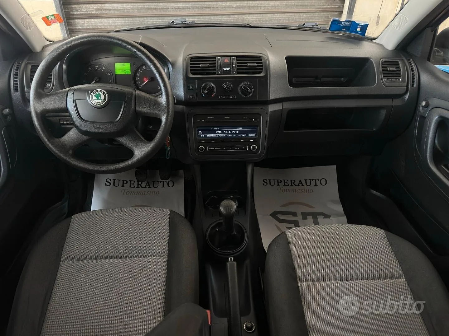 Skoda Fabia 2012 photo 5