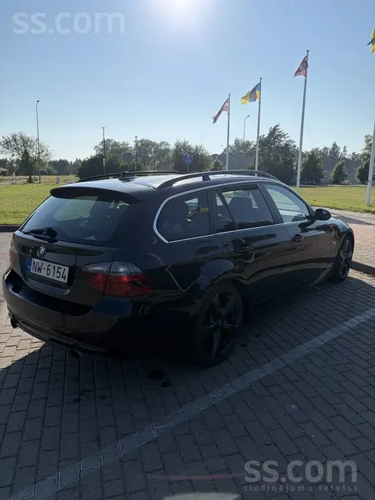 BMW 335 2007 photo 2