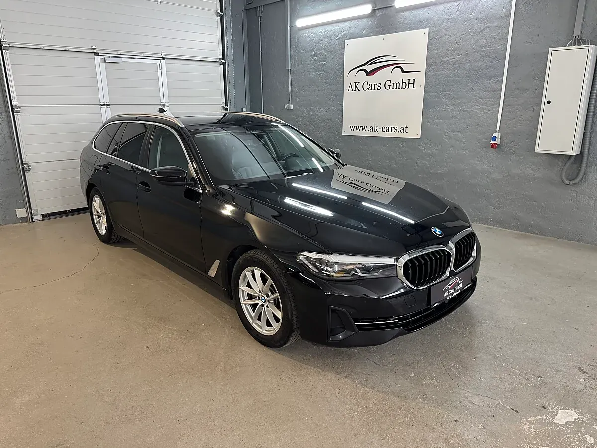 BMW 5 Series 2022 photo 2
