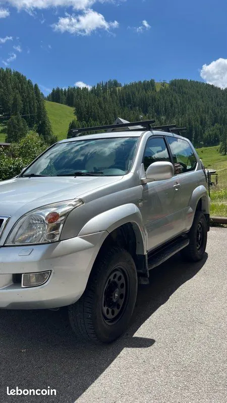 Toyota Land Cruiser 2003 photo 2