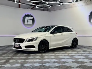 Mercedes-Benz A 200 2013 photo 4