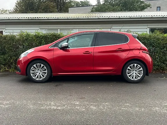 Peugeot 208 2019 photo 2