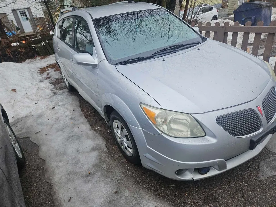 Pontiac Vibe 2008 photo 2