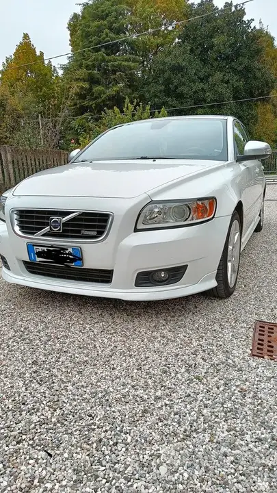 Volvo V50 2010 photo 2