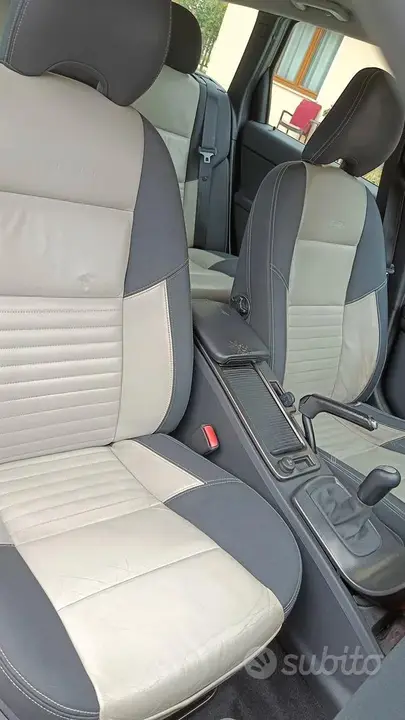 Volvo V50 2010 photo 5