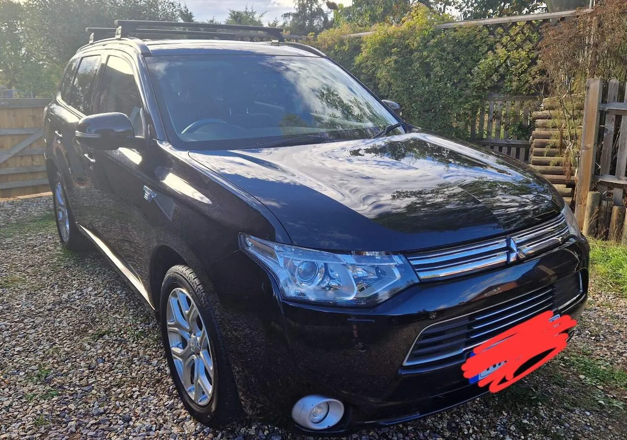 Mitsubishi Outlander 2015 photo 2