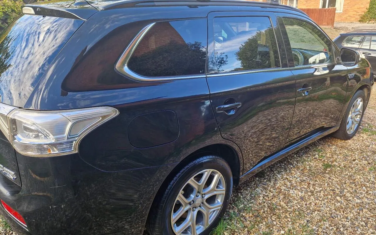 Mitsubishi Outlander 2015 photo 3