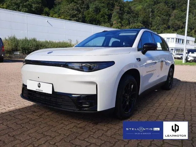Leapmotor C10