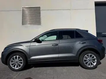 Volkswagen T-Roc 2025 photo 2